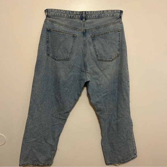 H&M • Rigid Distressed Jeans - Picture 4 of 8